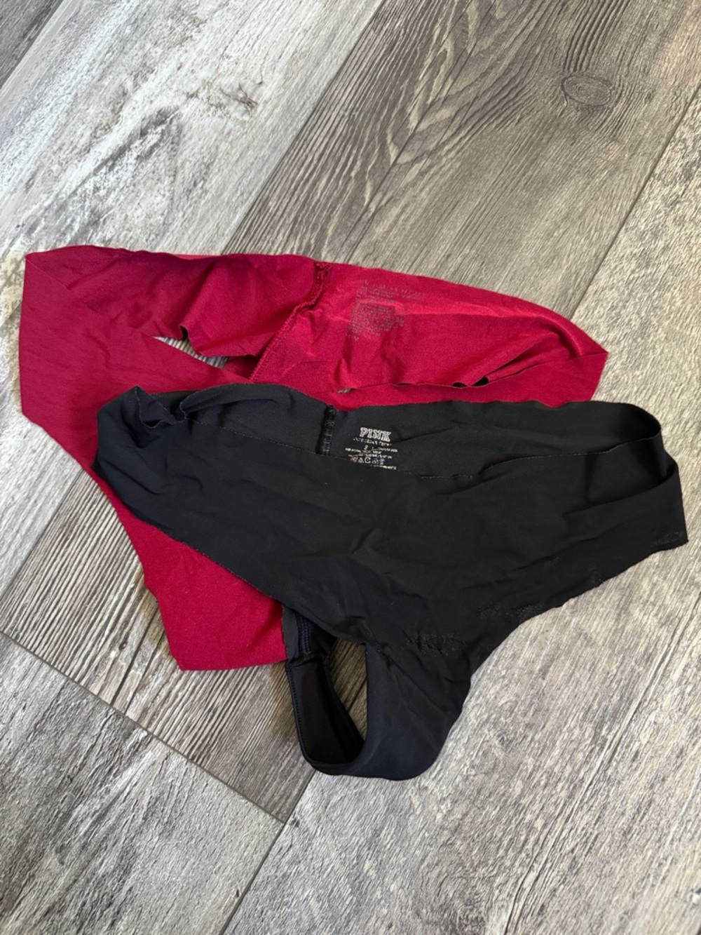 PINK Victoria's Secret Black & Red Seamless thong Bottoms - 2 Pack